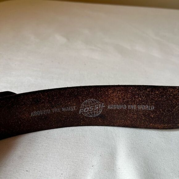 Vintage Fossil Full Grain Leather Belt w/ DC Comics Green Lantern Buckle Size 38 - Picture 6 of 9